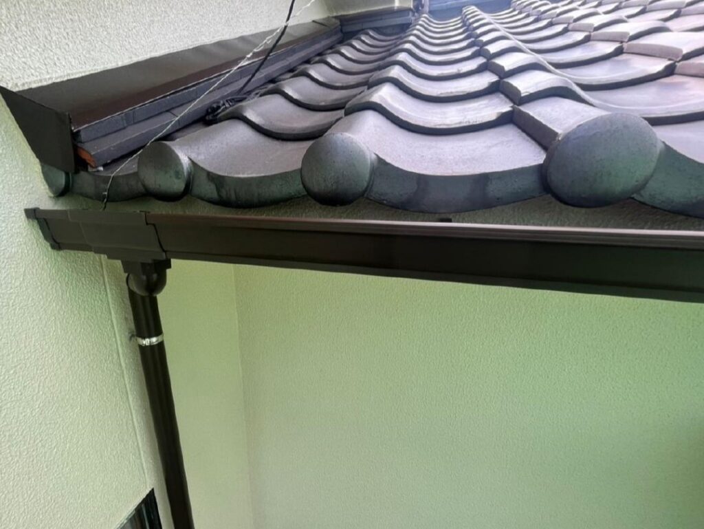 雨樋を交換しました。