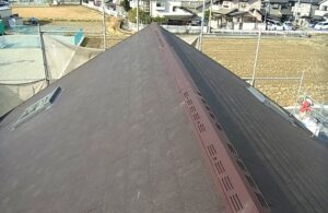 スレート屋根の換気棟