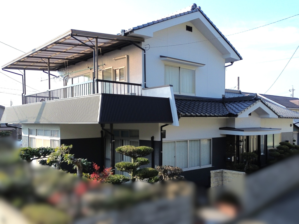 今回はお客様のご希望によりツートンカラーで塗装させていただきました。